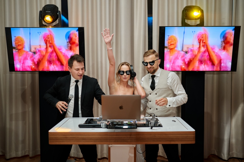 Ile zapłacę za DJ’a w 2026?